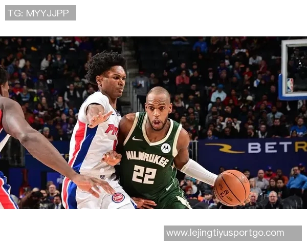 克拉克斯顿全能表现助球队取胜18分10板6助2断3帽展现实力