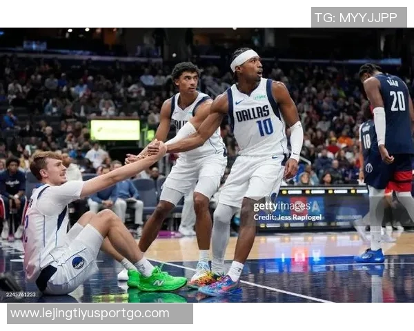 奇才主教练称赞萨尔在对抗独行侠时成为防守核心力量