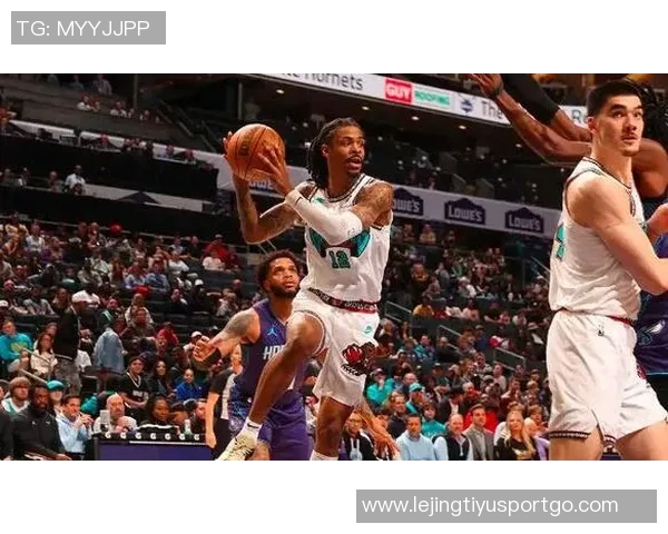 太阳强势崛起成为本赛季第四支击败雷霆的球队继开拓者马刺森林狼之后再添胜绩 太阳强势崛起成为本赛季第四支击败雷霆的球队继开拓者马刺森林狼之后再添胜绩